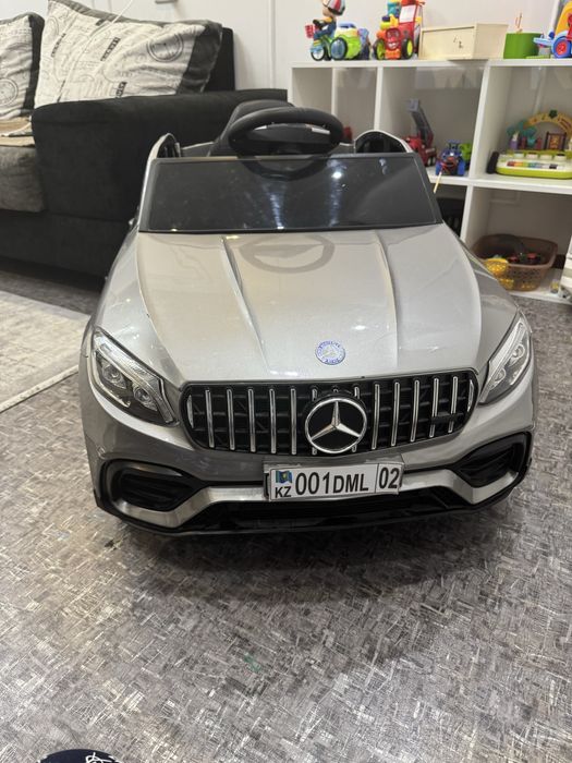 Продам машину на пульте