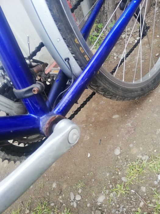Două biciclete. Mountain bike