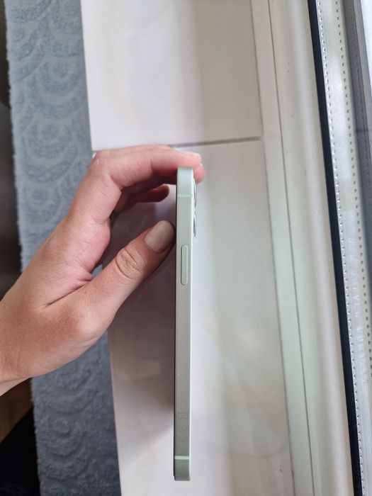 Vând IPHONE 12, 128 GB, în stare foarte bună
