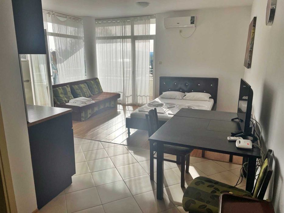 Продава се Едностаен апартамент в к.к. Слънчев бряг - 56 кв.м за 965 €/кв.м - Снимка #1