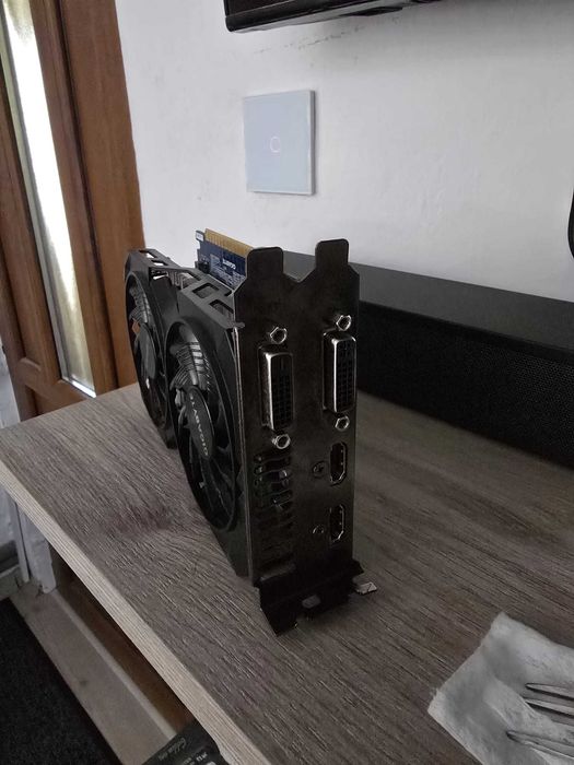 placă video GIGABYTE GeForce GTX 750 Ti OC (model GV-N75TOC-2GI)."