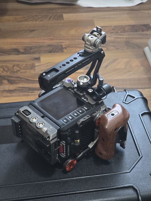 RED Komodo 6K 44 ore de functionare