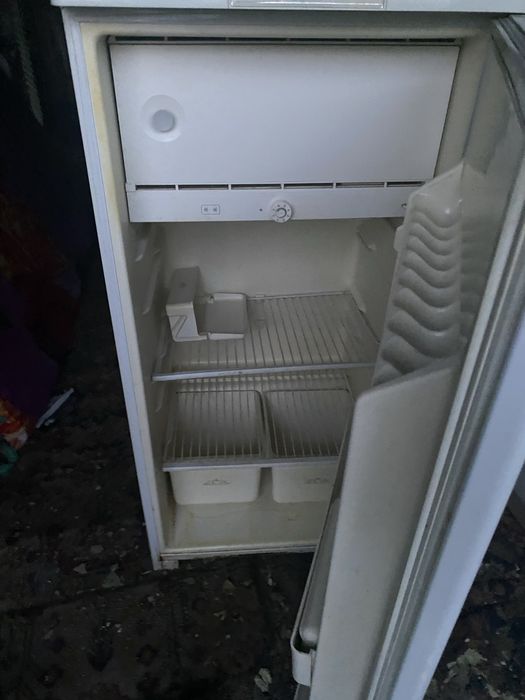 Продам нерабочий холодильник