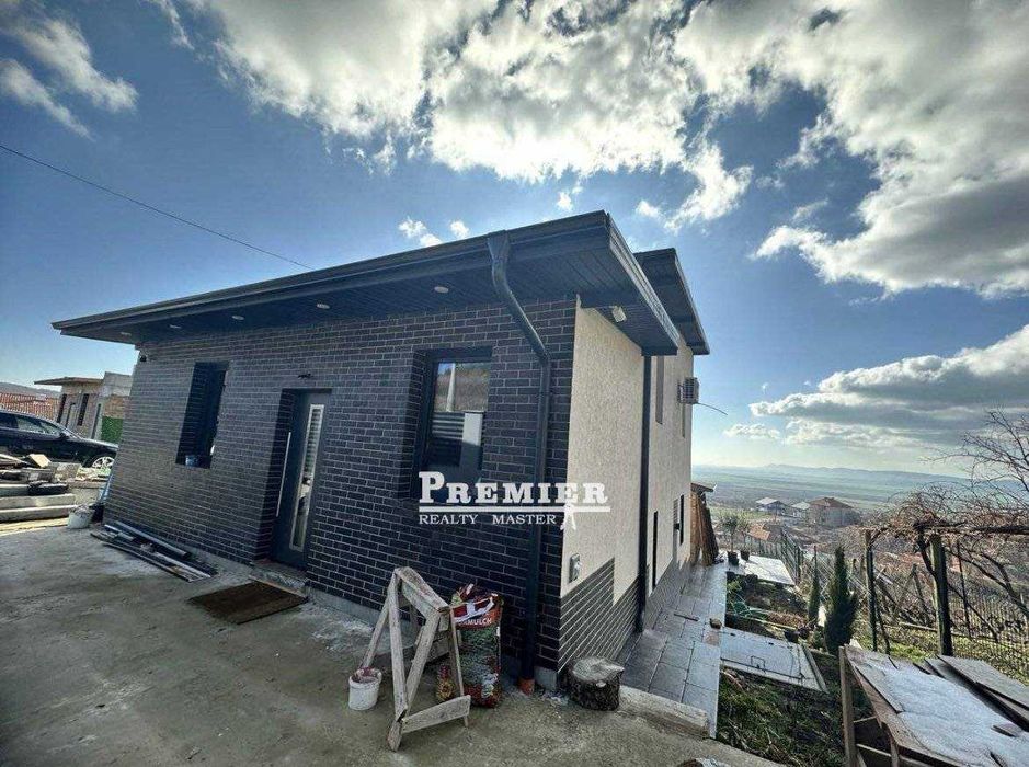 Продава се Къща в к.к. Слънчев бряг - 185 кв.м за 1892 €/кв.м - Снимка #2