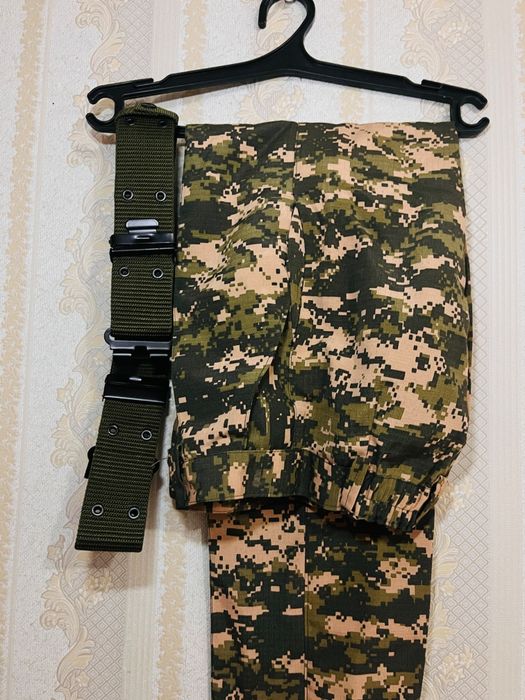 Военный форма көп киілмеген 44 размер.