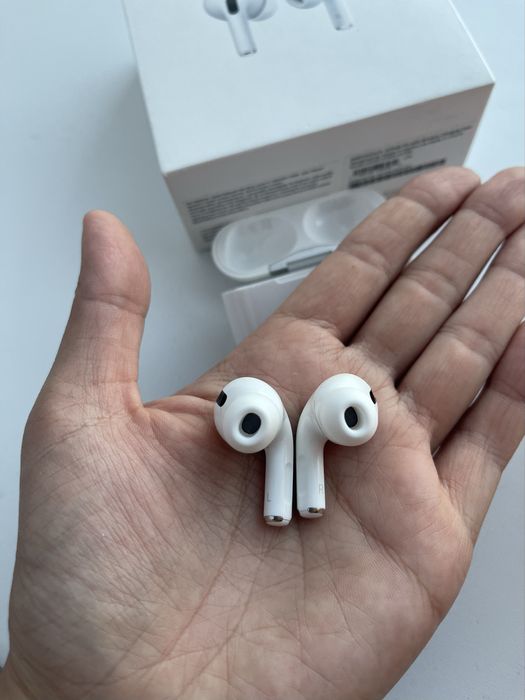 Продам оригинал Apple airpods PRO