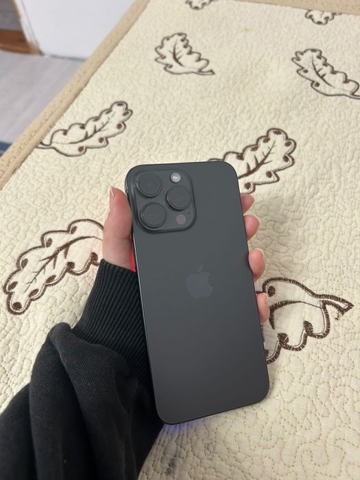 Продам айфон 15 про макс