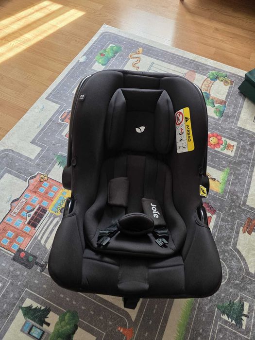 Joie Scoica auto i-Snug 2, utilizata timp de aprox. 6 luni, in stare foarte buna; perfecta pentru bebe pornit la drum