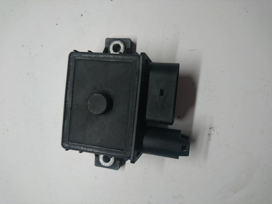 BMW Реле за подгревни свещи бмв подгрев свещ е60 ф30 f31 ф10 е90 е60**