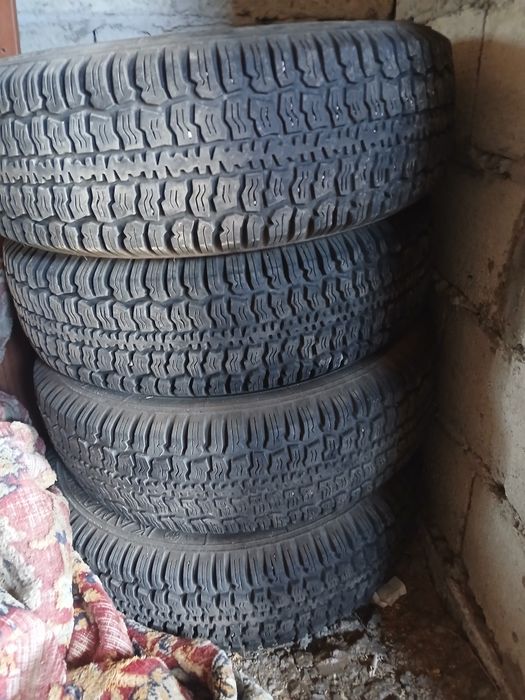 Ниваға дөңгелектер сатылады!