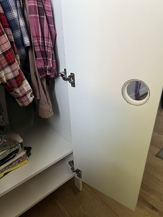 Шкаф IKEA Бусунге (Швеция)