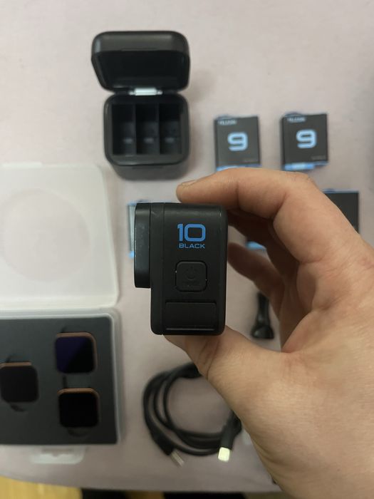 Gopro Hero 10 Black + accesorii profesionale