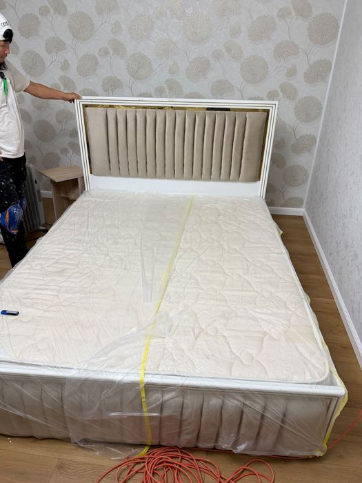 Продам спальный гарнитур