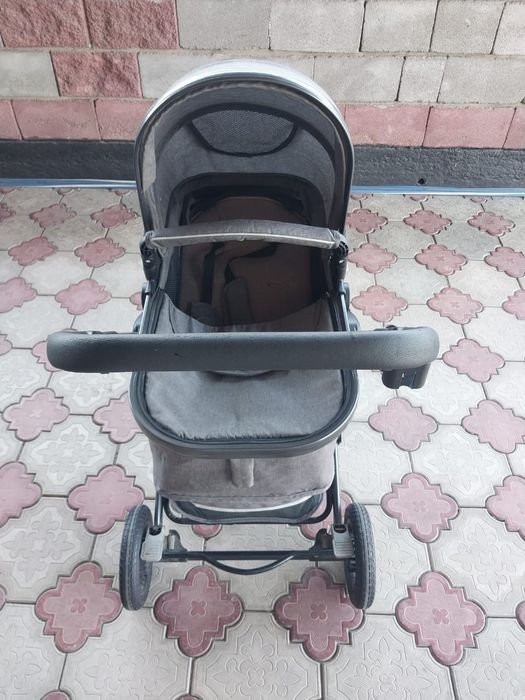 Продам детскую коляску