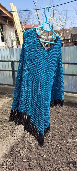 Poncho lucrat manual