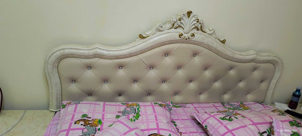 Vând mobila dormitor