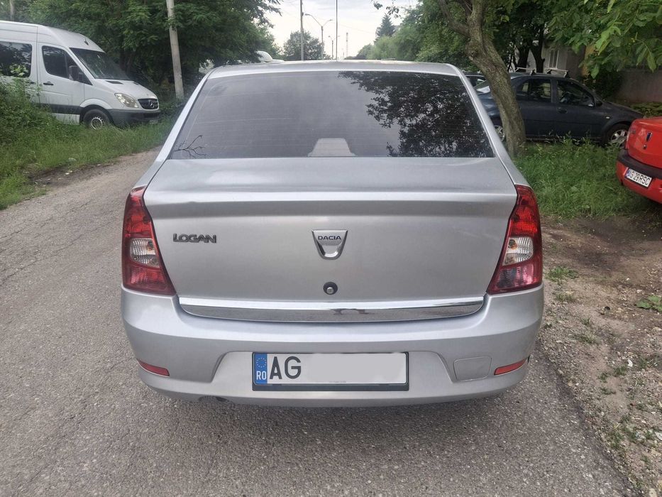 DACIA Logan 2011 — imagine 2