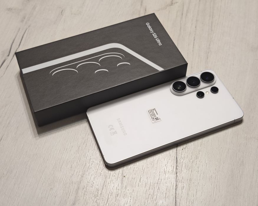 Нов* Samsung Galaxy S26 Ultra  16 GB RAM 1 TB Гаранция