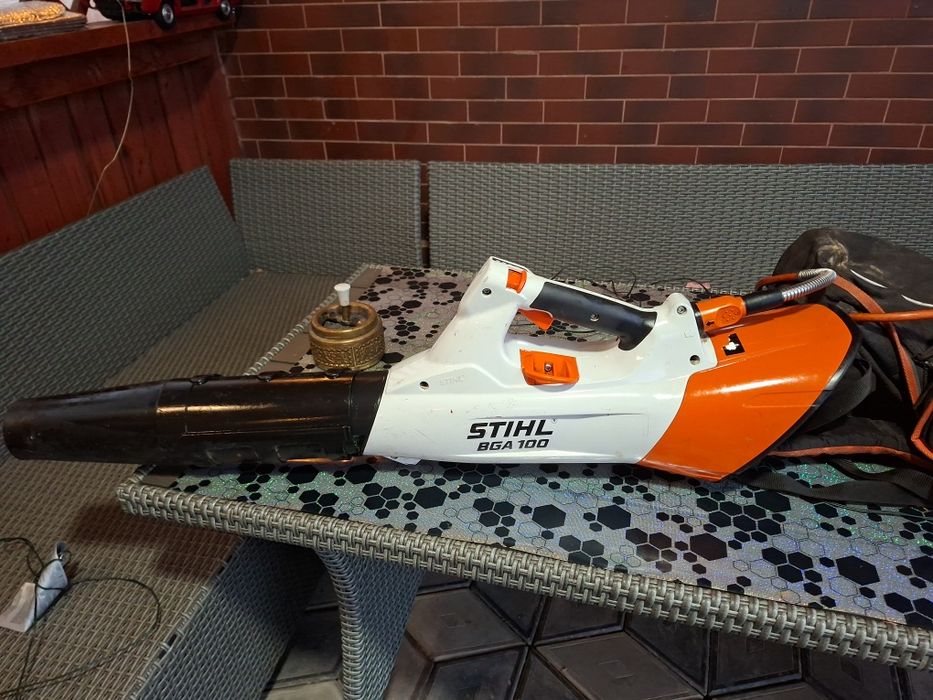 Suflanta Stihl BGA 100