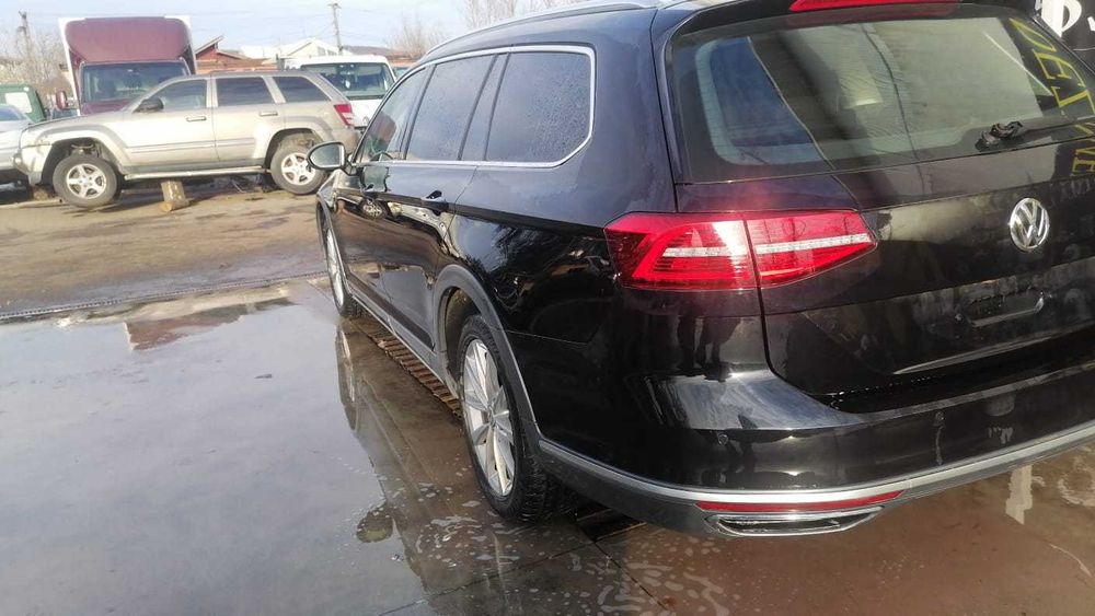 Dezmebrez Passat B8/2.0d/bara/far/oglinda/aripa/capota/usa/motor/geam/