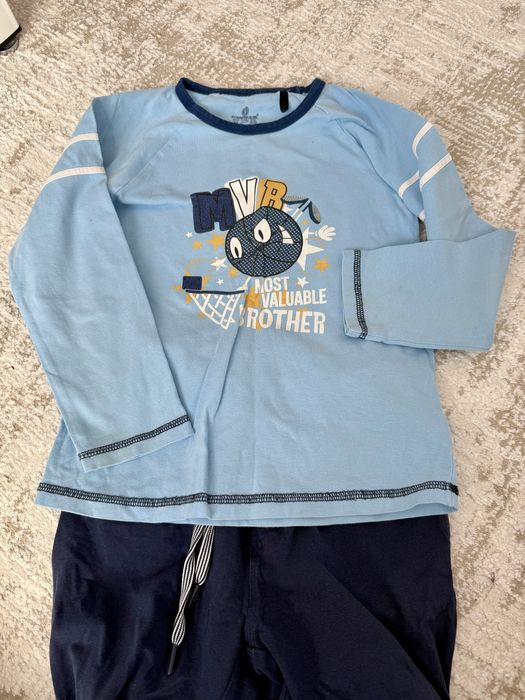 Отдам вещи на мальчика