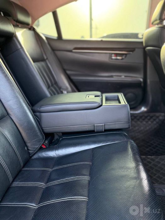 Lexus 250 белый автомат коробка