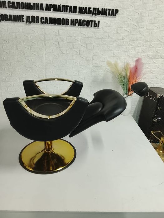 Барбершоп кресло