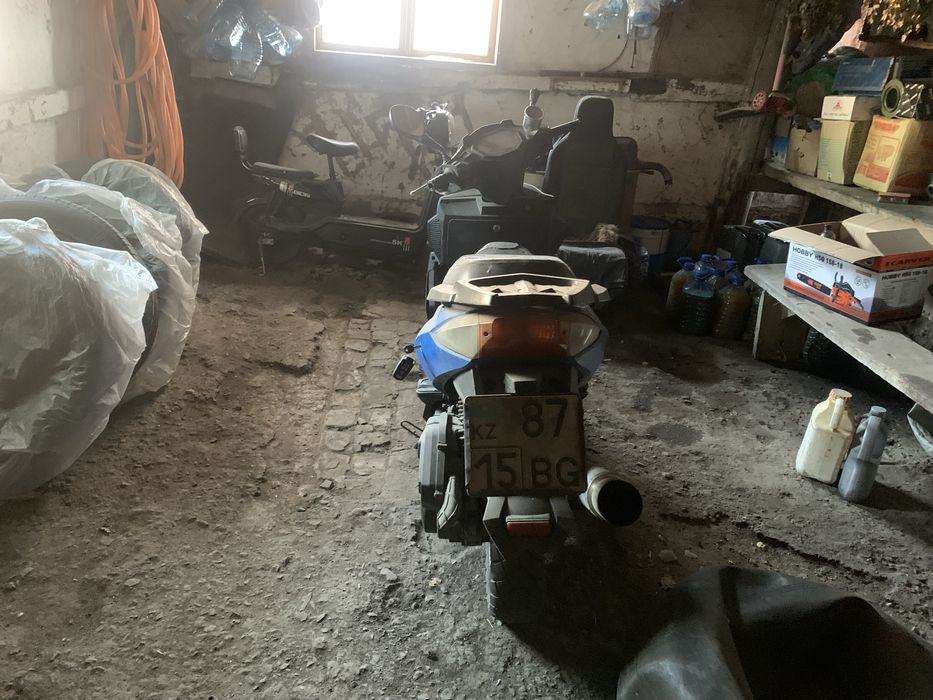 Продам скутер 150 кубов