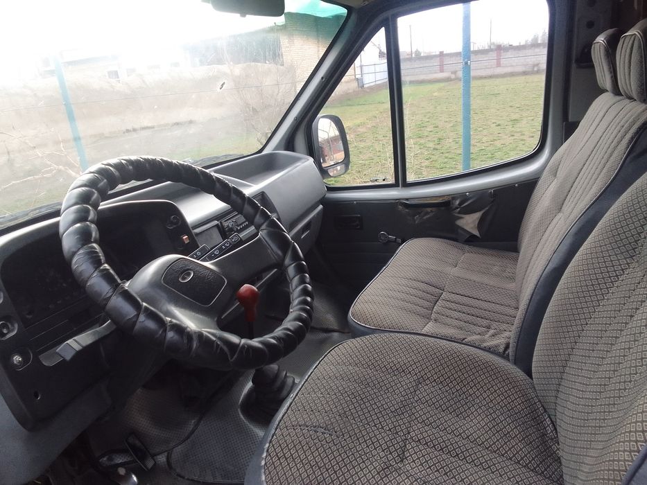 Ford tranzet yuk furgon 1991 yil