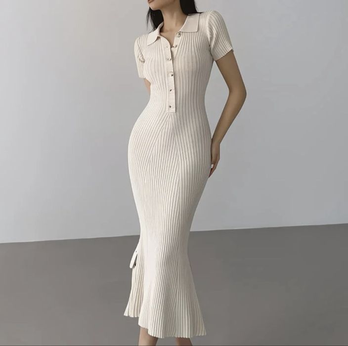 Платье бежевого цвета