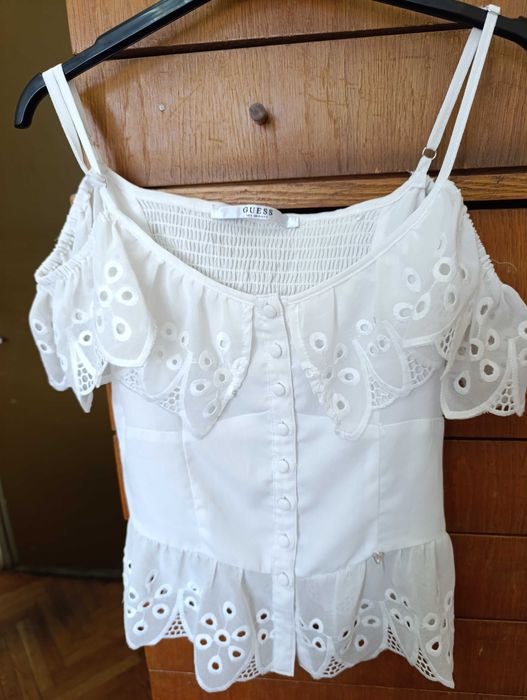 Cuess, красив и много елегатен