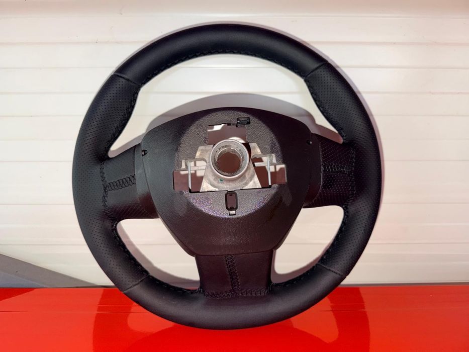 Volan Renault Master cu comenzi , imbracat in piele