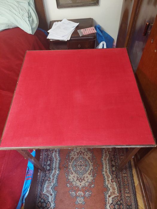 Masa joc rabatabila si 4 scaune thone