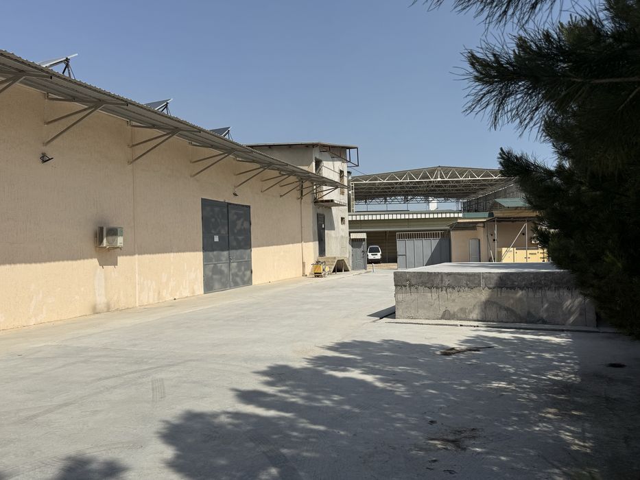 Сдается склад в аренду в г Навои с Эстокадой