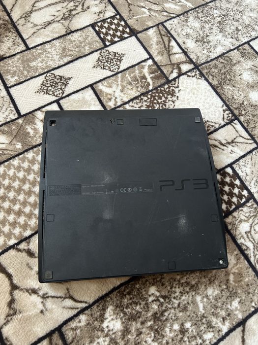 Продавам PlayStation 3 със всички дискове само че е без джойстик цената по договаряне