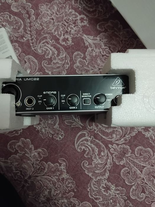 Продаётся звуковая карта Behinger