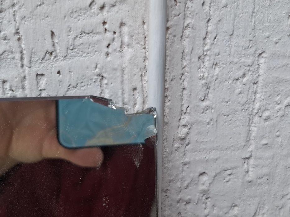 Продам 2 больших удобных зеркала