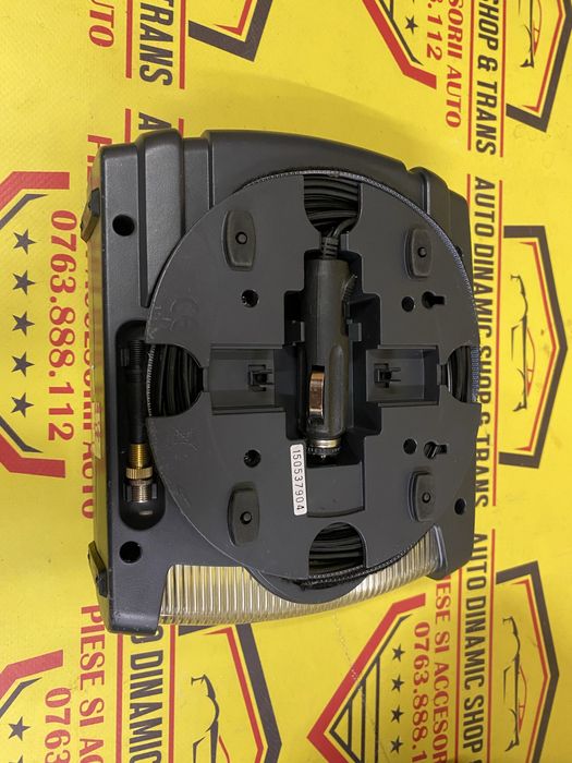 Compresor auto digital umflat roti Ring 12V 120W 10 A cu lumina led