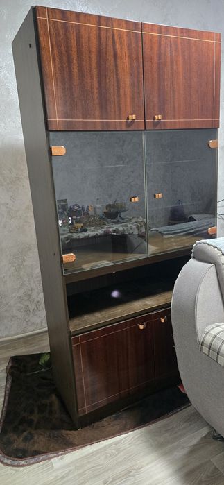 Сервант ГДР б/у самовывоз