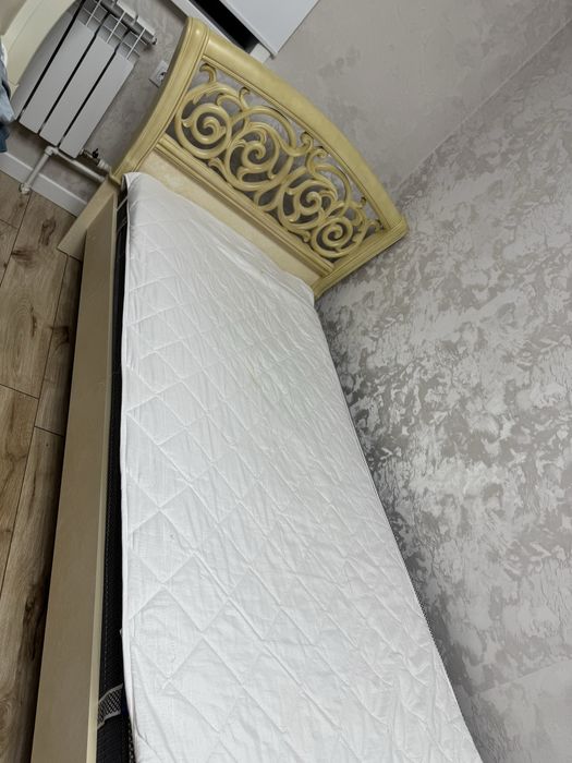 Кровати полутарки