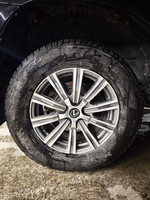 Продам диски с шинами