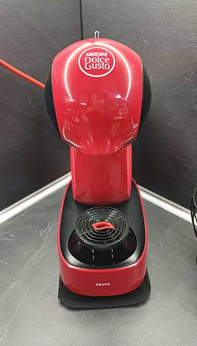 Кафемашина Nescafe Dolce Gusto Infinissima KRUPS - червена