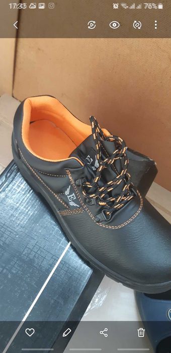 Продается спец обувь