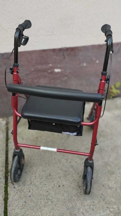 Продам срочно ходунок