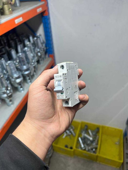 Предохранитель реле с 10 Г.Ш.