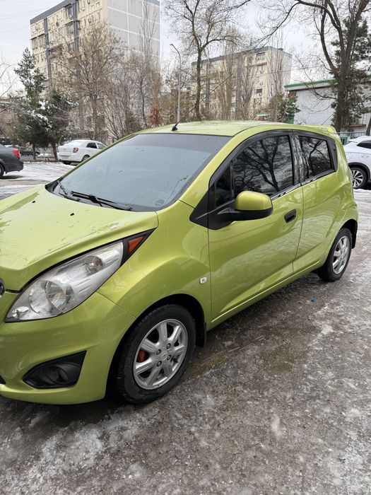 Spark  2013 зеленый