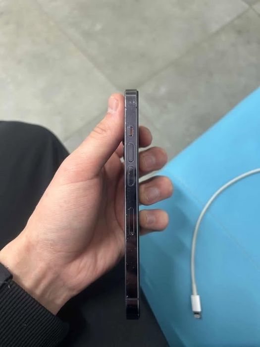 Продам айфон 14про