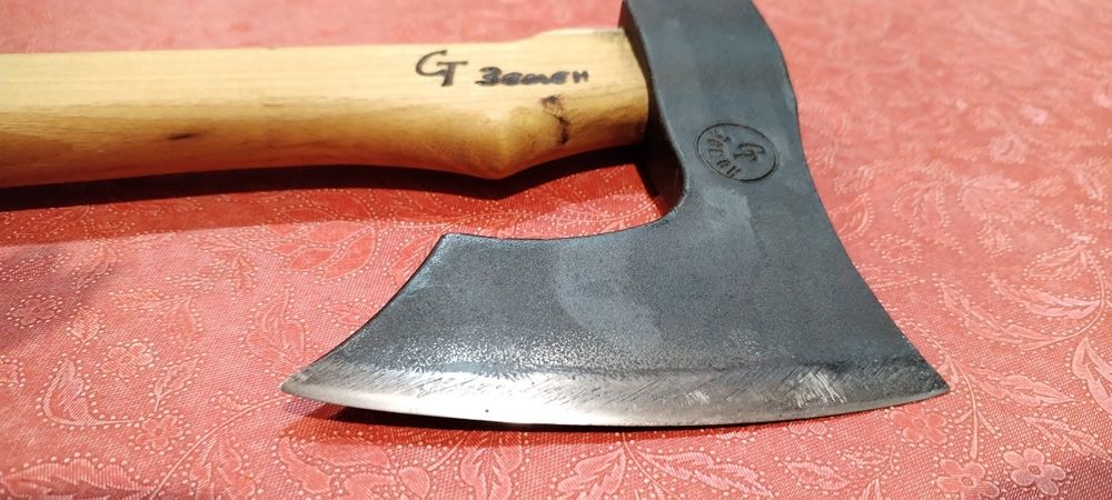 Ловни брадвички за кости