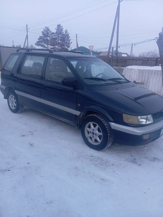 Митсубиси спейс вагон