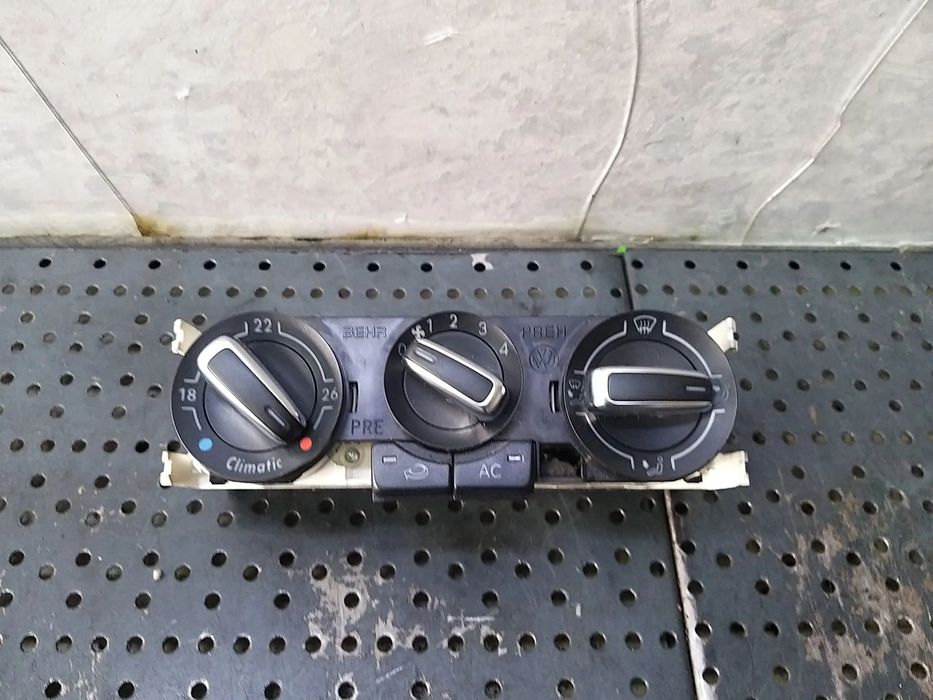 Panou comanda clima ac vw polo 6r 6r0820045j